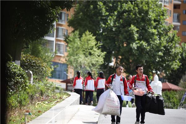 黔南布依族苗族自治州首府住房改革委員會辦公室領(lǐng)導(dǎo)新動向及住房改革進(jìn)展